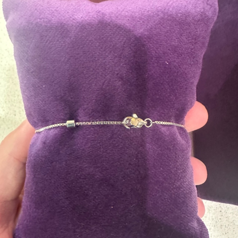 Diamond Gucci Tennis Bracelet - Picture 3 of 5